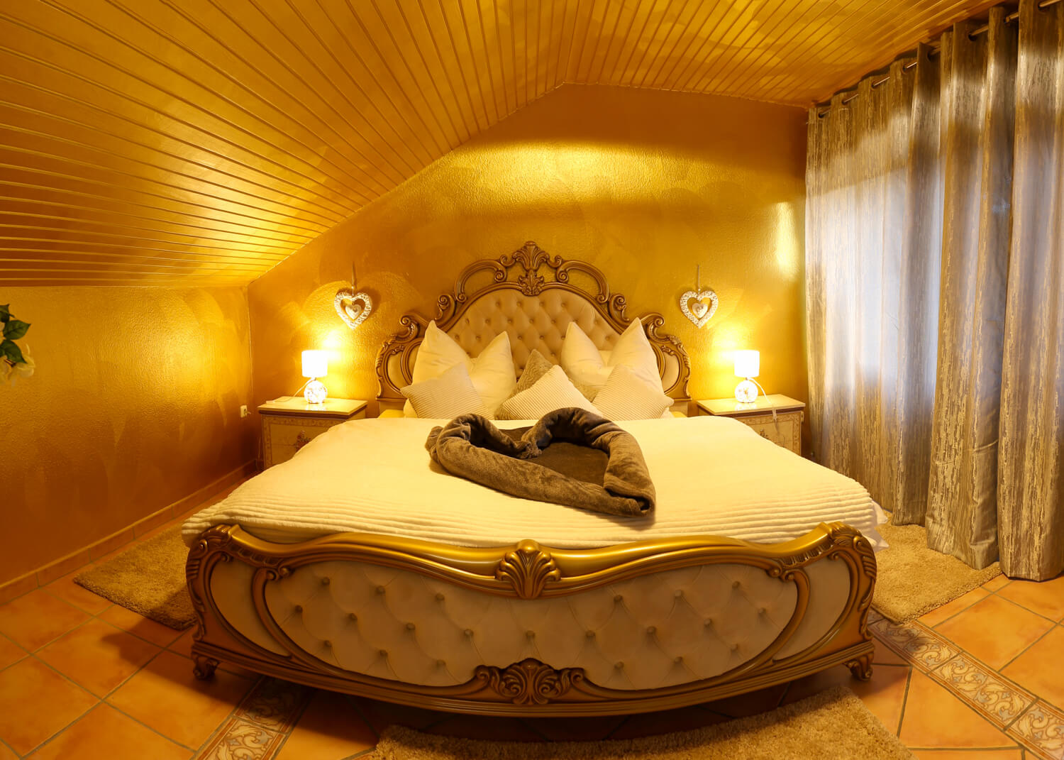 Whirlpool-Suites Venezia-Schlafzimmer